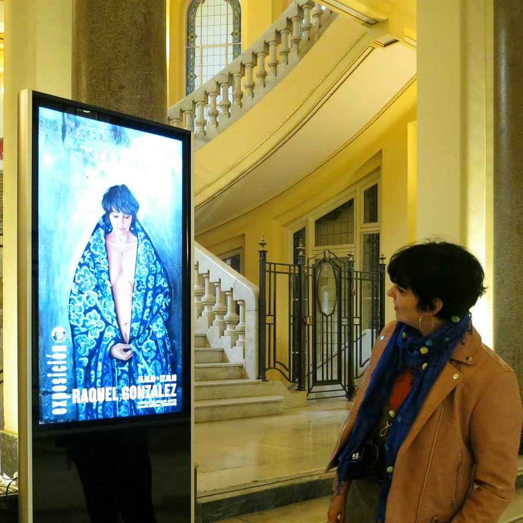 aquel González Bazaga durante una de sus exposiciones en el Círculo de Bellas Artes de Madrid.